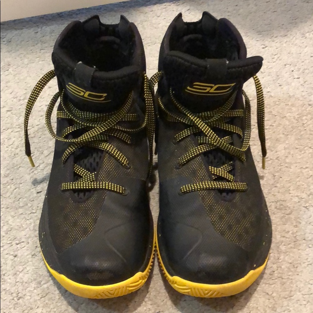 Under Armour SC basketball sneakers